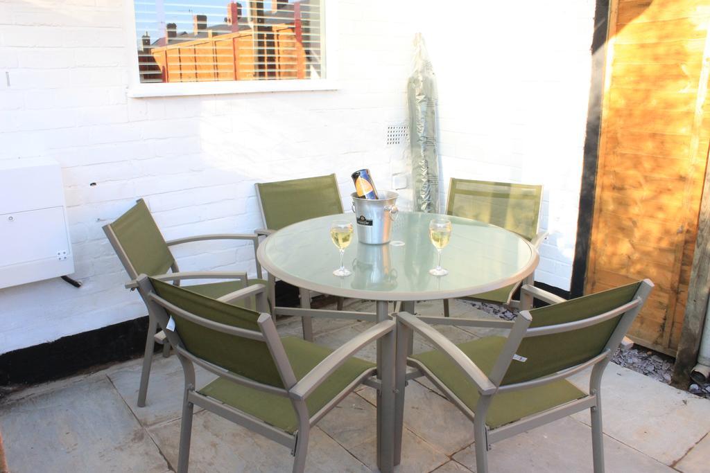 Arden Holiday Lettings Stratford-upon-Avon Exterior photo